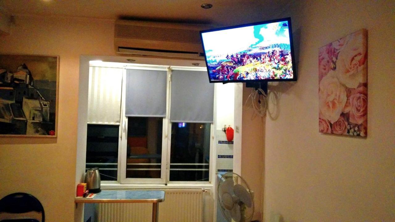 Studio French Embassy, Amzei Historic Center Bukarest Exteriör bild