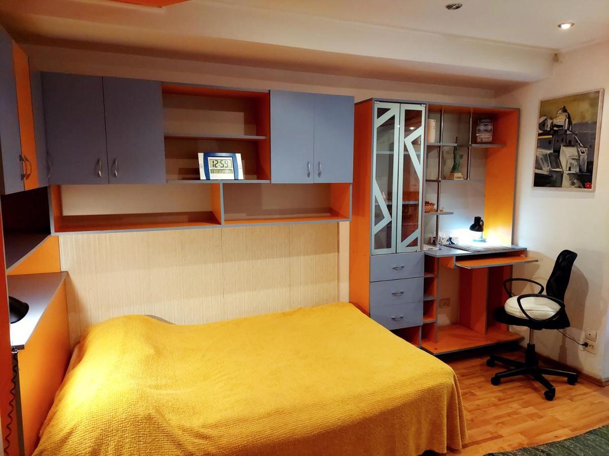 Studio French Embassy, Amzei Historic Center Bukarest Exteriör bild